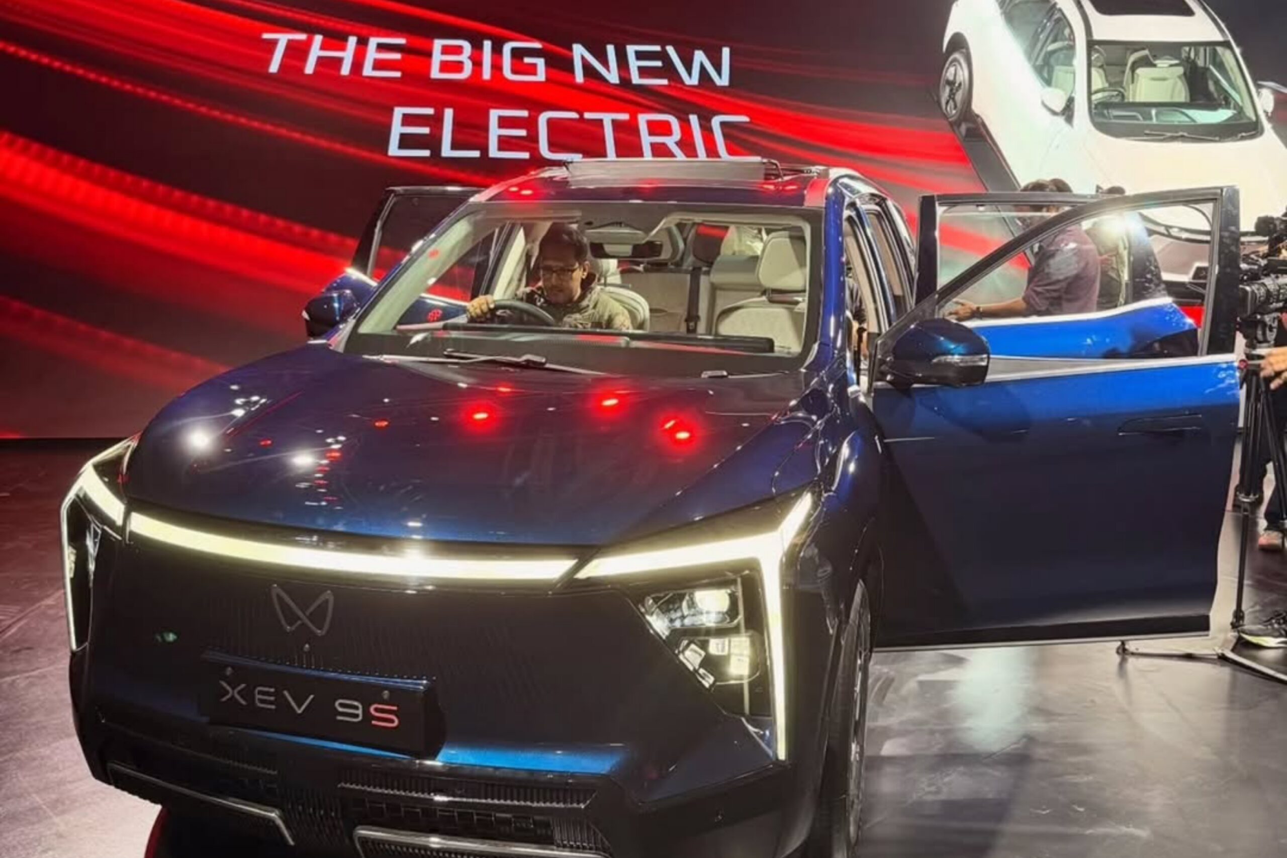 mahindra xev 9s electric suv thumbnail